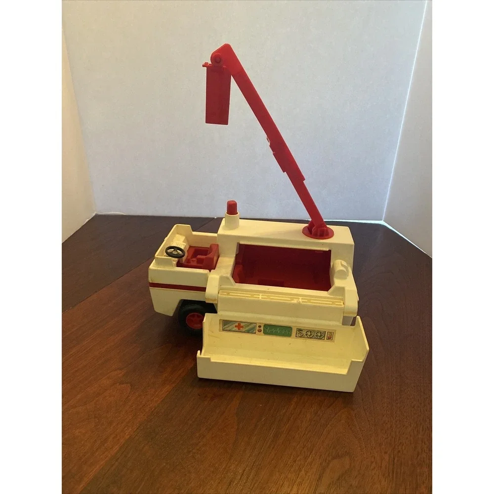 Fisher‎ Price Vintage 1974 Adventure People #303 Fire Rescue Truck